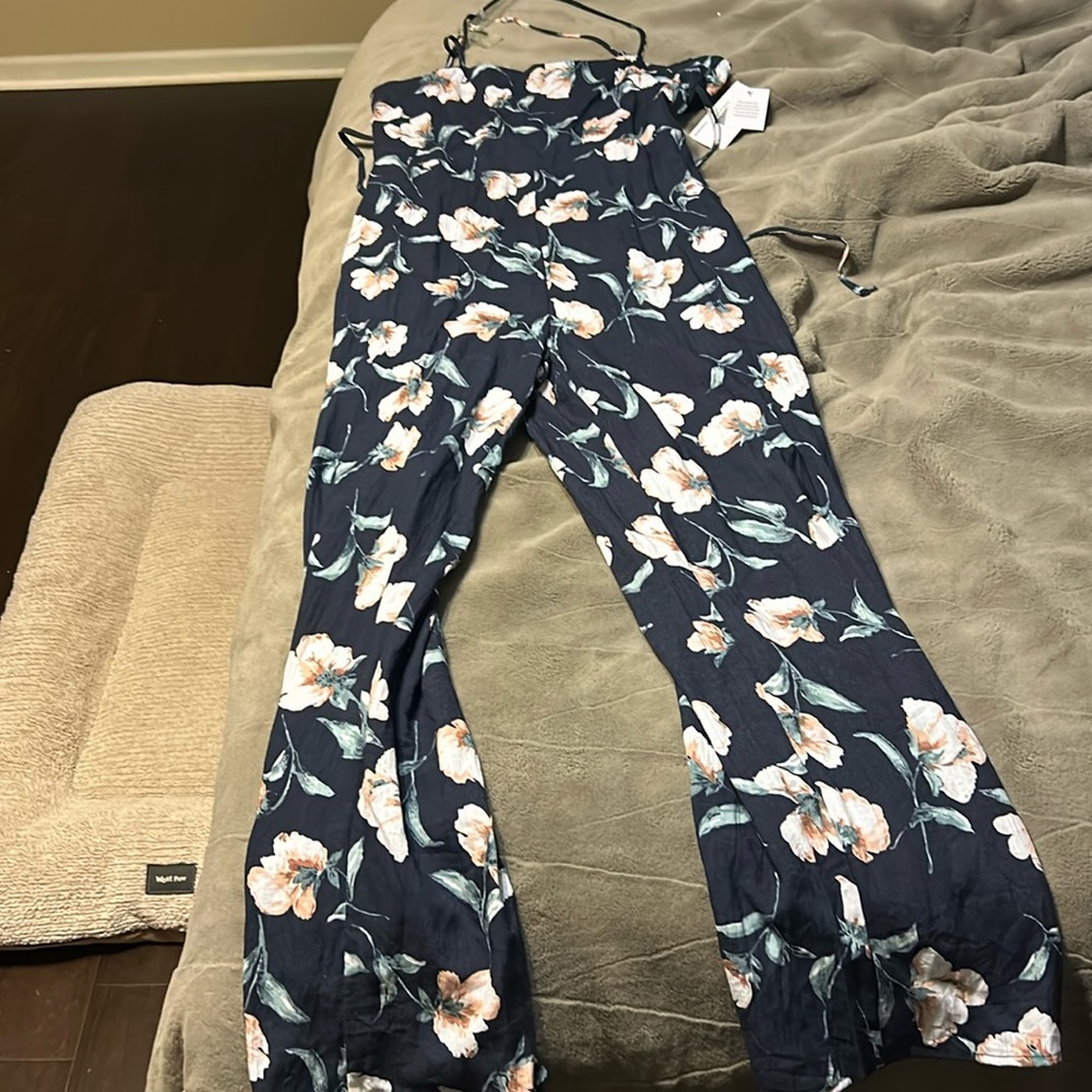 Women’s JustFab size Large Jumpsuit